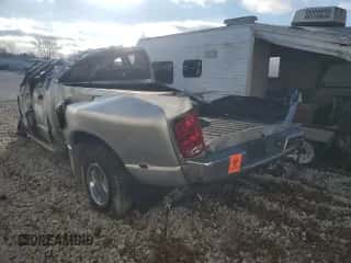 2004 Dodge 3500 ST z VIN 3D3MU48C64G198085, wystawiony jako Copart lot #80020954 z przebiegiem 48 472 mil mil oraz Nie do naprawy • Non repairable. Historia ofert i sprzedaży dostępna na DreamBid. Obrazek 2.