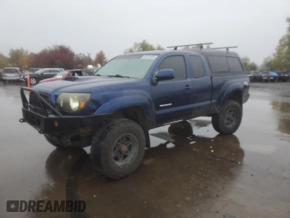 ✅ 2008 Toyota Tacoma • VIN: 5TEUU42N98Z535880 • Lot: 89721905. Wystawiony na Copart z przebiegiem 158 220 mil. Bezpłatny archiwum sprzedaży aukcyjnych z USA i szczegółowy raport historii pojazdu na DreamBid. Zdjęcie 1.
