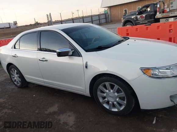 ✅ 2012 Lincoln MKZ • VIN: 3LNHL2GC1CR829942 • Lot: 43594841. Listed on IAAI with 160,096 mi. Free auction sales archive from the USA and detailed vehicle history report at DreamBid. Image 13.