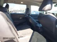 ✅ 2025 Toyota Highlander XLE • VIN: 5TDAAAB58SS070569 • Lot: 41665584. Listed on IAAI with 2,009 mi. Free auction sales archive from the USA and detailed vehicle history report at DreamBid. Image 8.