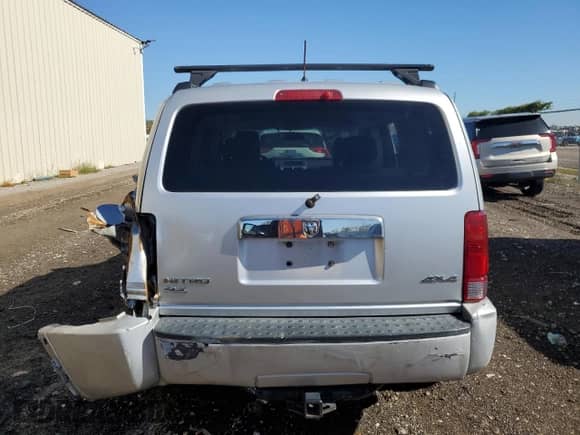 2007 Dodge Nitro SLT с VIN 1D8GU58K77W557115, выставлен на аукционе Copart как лот 81274294 с пробегом 152 529 миль миль и Списание • Salvage title. История ставок и продаж доступна на DreamBid. Изображение 6.