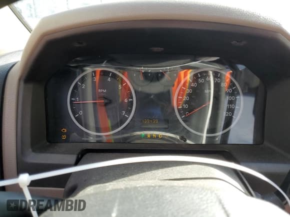 ✅ 2009 Dodge 1500 SLT • VIN: 1D3HB18T59S735955 • Lot: 88957035. Wystawiony na Copart z przebiegiem 139 439 mil. Bezpłatny archiwum sprzedaży aukcyjnych z USA i szczegółowy raport historii pojazdu na DreamBid. Zdjęcie 9.