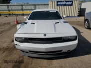 ✅ 2010 Dodge Challenger SE • VIN: 2B3CJ4DV9AH320777 • Lot: 77572124. Wystawiony na Copart z przebiegiem 163 436 mil. Bezpłatny archiwum sprzedaży aukcyjnych z USA i szczegółowy raport historii pojazdu na DreamBid. Zdjęcie 5.