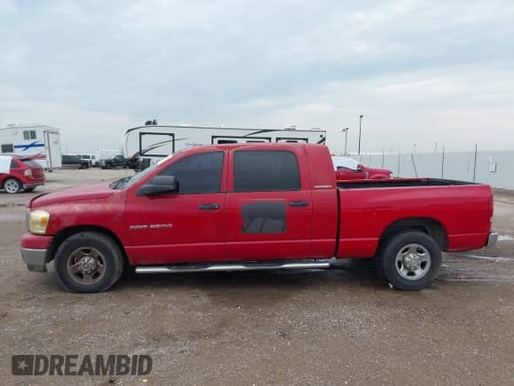 2006 Dodge 3500 SLT с VIN 3D7LL39C26G212038, выставлен на аукционе IAAI как лот 43050746 с пробегом 383 081 миль миль и . История ставок и продаж доступна на DreamBid. Изображение 14.