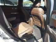 ✅ 2022 Ford Explorer King Ranch • VIN: 1FM5K8LC7NGA12869 • Lot: 40544742. Wystawiony na IAAI z przebiegiem 37 301 mil. Bezpłatny archiwum sprzedaży aukcyjnych z USA i szczegółowy raport historii pojazdu na DreamBid. Zdjęcie 8.