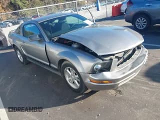 ✅ 2008 Ford Mustang Deluxe • VIN: 1ZVHT80N685162098 • Лот: 43596118. Опубликован ранее на IAAI с пробегом 150 049 миль. Бесплатный доступ к архиву аукционных продаж из США и подробный отчёт об истории автомобиля на DreamBid. Изображение 1.
