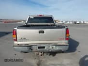 ✅ 2005 GMC Sierra 1500 SLT • VIN: 2GTEK13T651224641 • Лот: 43649654. Опубликован ранее на IAAI с пробегом 232 970 миль. Бесплатный доступ к архиву аукционных продаж из США и подробный отчёт об истории автомобиля на DreamBid. Изображение 16.