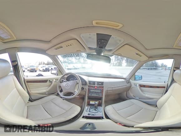 ✅ 1998 Mercedes-Benz C 230/260/280/320 • VIN: WDBHA23GXWA648709 • Лот: 92132255. Опубликован ранее на Copart с пробегом Не указан. Бесплатный доступ к архиву аукционных продаж из США и подробный отчёт об истории автомобиля на DreamBid. Изображение 15.