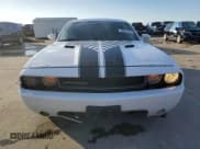 ✅ 2014 Dodge Challenger Rallye Redline • VIN: 2C3CDYAGXEH152984 • Lot: 86297854. Wystawiony na Copart z przebiegiem 205 391 mil. Bezpłatny archiwum sprzedaży aukcyjnych z USA i szczegółowy raport historii pojazdu na DreamBid. Zdjęcie 5.