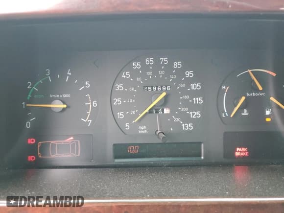 ✅ 1995 Saab 9000 • VIN: YS3CH65R3S1022550 • Лот: 77462574. Опубликован ранее на Copart с пробегом 259 696 миль. Бесплатный доступ к архиву аукционных продаж из США и подробный отчёт об истории автомобиля на DreamBid. Изображение 9.