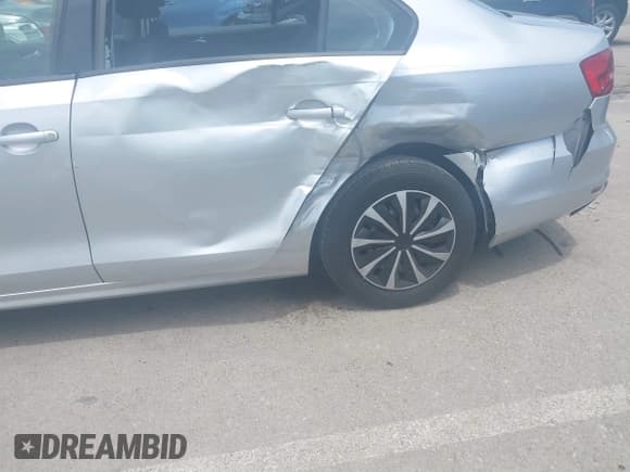 ✅ 2015 Volkswagen Jetta S • VIN: 3VW2K7AJ6FM315701 • Lot: 42684851. Listed on IAAI with 127,999 mi. Free auction sales archive from the USA and detailed vehicle history report at DreamBid. Image 6.