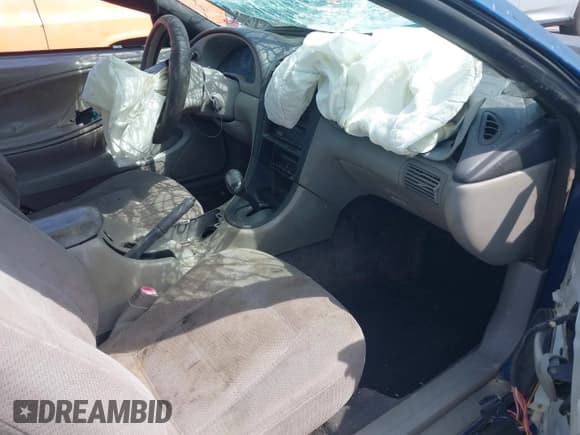 ✅ 1999 Ford Mustang • VIN: 1FAFP4042XF198223 • Lot: 42758722. Wystawiony na IAAI z przebiegiem Nie podano. Bezpłatny archiwum sprzedaży aukcyjnych z USA i szczegółowy raport historii pojazdu na DreamBid. Zdjęcie 5.