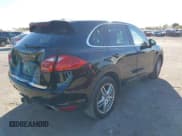 ✅ 2014 Porsche Cayenne • VIN: WP1AA2A24ELA92537 • Lot: 43587497. Wystawiony na IAAI z przebiegiem 163 388 mil. Bezpłatny archiwum sprzedaży aukcyjnych z USA i szczegółowy raport historii pojazdu na DreamBid. Zdjęcie 4.