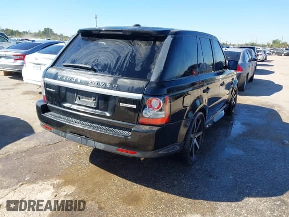 ✅ 2013 Land Rover Range Rover Sport HSE Lux • VIN: SALSK2D44DA799916 • Lot: 43611980. Listed on IAAI with 166,100 mi. Free auction sales archive from the USA and detailed vehicle history report at DreamBid. Image 4.