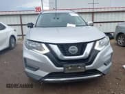 ✅ 2020 Nissan Rogue SV • VIN: JN8AT2MT8LW000944 • Lot: 42906125. Wystawiony na IAAI z przebiegiem 139 674 mil. Bezpłatny archiwum sprzedaży aukcyjnych z USA i szczegółowy raport historii pojazdu na DreamBid. Zdjęcie 12.
