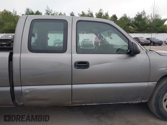 ✅ 2007 GMC Sierra 1500 Work Truck • VIN: 1GTEC19X87Z182734 • Lot: 43564728. Wystawiony na IAAI z przebiegiem 286 961 mil. Bezpłatny archiwum sprzedaży aukcyjnych z USA i szczegółowy raport historii pojazdu na DreamBid. Zdjęcie 17.