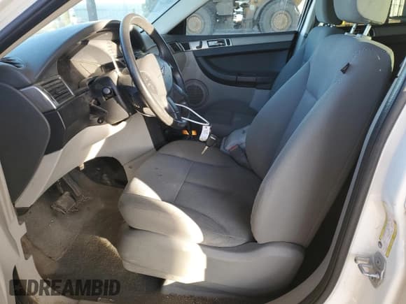 ✅ 2007 Chrysler Pacifica • VIN: 2A8GF48XX7R290276 • Lot: 40814104. Listed on Copart with 174,354 mi. Free auction sales archive from the USA and detailed vehicle history report at DreamBid. Image 7.