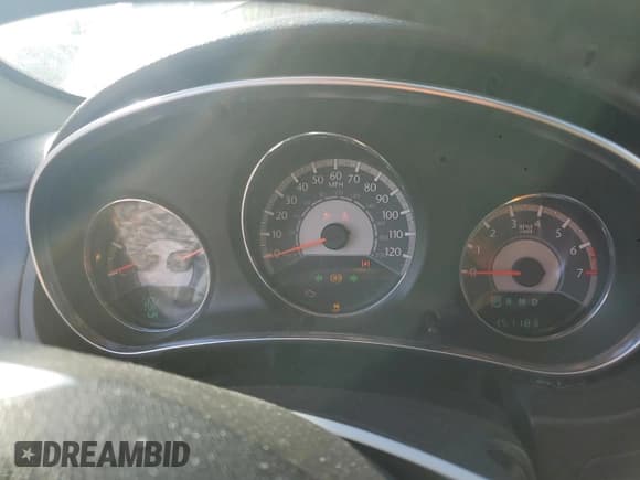 ✅ 2013 Chrysler 200 Touring • VIN: 1C3CCBBB9DN538823 • Lot: 81864185. Wystawiony na Copart z przebiegiem 151 183 mil. Bezpłatny archiwum sprzedaży aukcyjnych z USA i szczegółowy raport historii pojazdu na DreamBid. Zdjęcie 9.