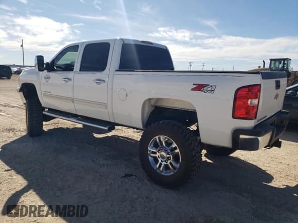 ✅ 2012 Chevrolet Silverado 2500HD LT • VIN: 1GC1KXE88CF114318 • Lot: 46735965. Wystawiony na Copart z przebiegiem 141 061 mil. Bezpłatny archiwum sprzedaży aukcyjnych z USA i szczegółowy raport historii pojazdu na DreamBid. Zdjęcie 2.