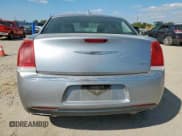 ✅ 2016 Chrysler 300 Touring • VIN: 2C3CCAAG2GH348950 • Lot: 86318445. Wystawiony na Copart z przebiegiem 239 219 mil. Bezpłatny archiwum sprzedaży aukcyjnych z USA i szczegółowy raport historii pojazdu na DreamBid. Zdjęcie 6.
