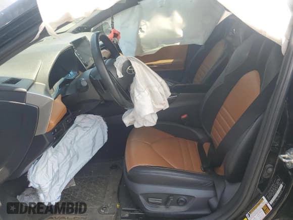 ✅ 2021 Toyota Avalon Hybrid XSE • VIN: 4T1EA1AB0MU001362 • Lot: 59918755. Wystawiony na Copart z przebiegiem 55 065 mil. Bezpłatny archiwum sprzedaży aukcyjnych z USA i szczegółowy raport historii pojazdu na DreamBid. Zdjęcie 7.