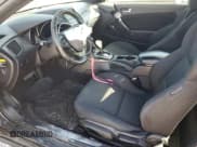 ✅ 2013 Hyundai Genesis Coupe R-Spec • VIN: KMHHT6KD0DU102258 • Lot: 43341015. Wystawiony na Copart z przebiegiem 112 571 mil. Bezpłatny archiwum sprzedaży aukcyjnych z USA i szczegółowy raport historii pojazdu na DreamBid. Zdjęcie 7.