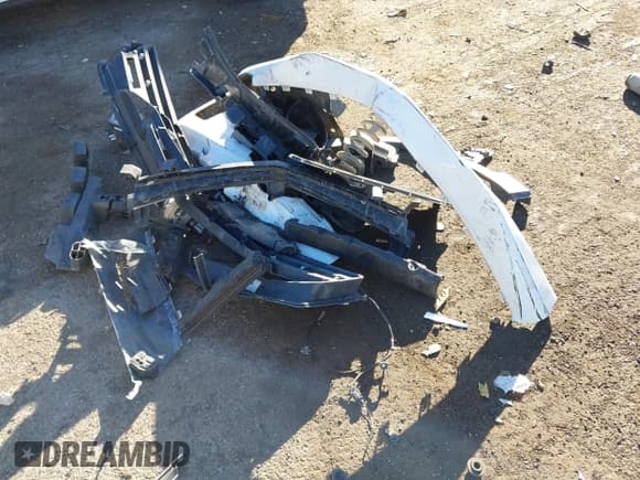 ✅ 2016 Chevrolet Camaro 2LT • VIN: 1G1FC3DS1G0165640 • Lot: 43472788. Listed on IAAI with 53,102 mi. Free auction sales archive from the USA and detailed vehicle history report at DreamBid. Image 12.