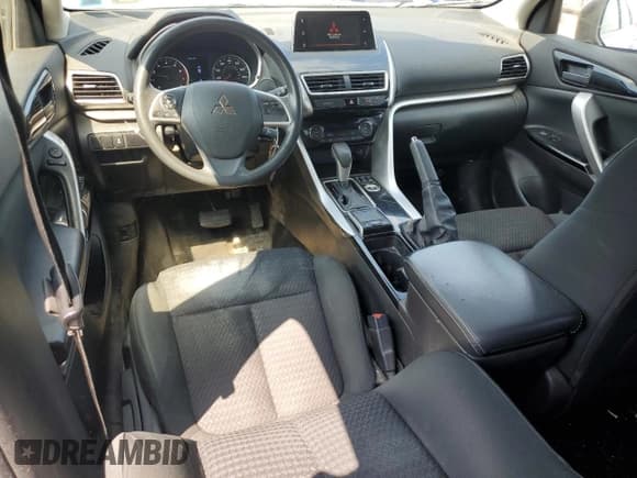 ✅ 2020 Mitsubishi Eclipse Cross LE • VIN: JA4AT4AA9LZ017562 • Лот: 60271085. Опубликован ранее на Copart с пробегом 168 453 миль. Бесплатный доступ к архиву аукционных продаж из США и подробный отчёт об истории автомобиля на DreamBid. Изображение 8.