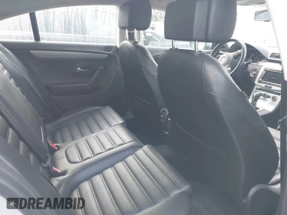 ✅ 2013 Volkswagen CC R-Line • VIN: WVWBN7AN3DE507741 • Lot: 42434152. Wystawiony na IAAI z przebiegiem 186 634 mil. Bezpłatny archiwum sprzedaży aukcyjnych z USA i szczegółowy raport historii pojazdu na DreamBid. Zdjęcie 8.