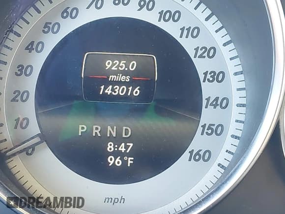 ✅ 2014 Mercedes-Benz C 250 Sport • VIN: WDDGF4HB4ER306668 • Lot: 43431819. Wystawiony na IAAI z przebiegiem 143 016 mil. Bezpłatny archiwum sprzedaży aukcyjnych z USA i szczegółowy raport historii pojazdu na DreamBid. Zdjęcie 7.