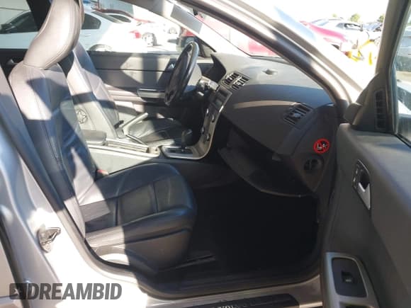 ✅ 2009 Volvo V50 • VIN: YV1MW390592470167 • Lot: 42473638. Listed on IAAI with 104,772 mi. Free auction sales archive from the USA and detailed vehicle history report at DreamBid. Image 5.