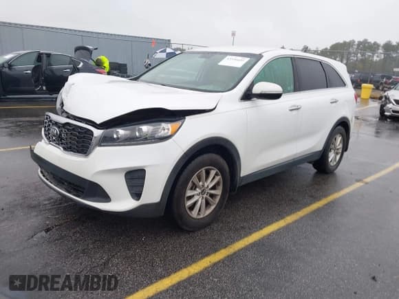 ✅ 2020 Kia Sorento LX • VIN: 5XYPG4A39LG711804 • Лот: 43556605. Опубликован ранее на IAAI с пробегом 61 761 миль. Бесплатный доступ к архиву аукционных продаж из США и подробный отчёт об истории автомобиля на DreamBid. Изображение 17.