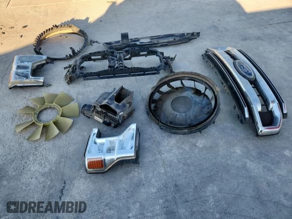 ✅ 2020 Ford F-250 XL • VIN: 1FT7W2BT4LED76613 • Lot: 86078475. Listed on Copart with 200,483 mi. Free auction sales archive from the USA and detailed vehicle history report at DreamBid. Image 13.