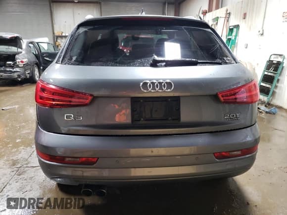 ✅ 2016 Audi Q3 Premium Plus • VIN: WA1EFCFS3GR018412 • Lot: 71663782. Wystawiony na Copart z przebiegiem 19 071 mil. Bezpłatny archiwum sprzedaży aukcyjnych z USA i szczegółowy raport historii pojazdu na DreamBid. Zdjęcie 6.