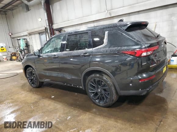 ✅ 2023 Mitsubishi Outlander SE • VIN: JA4J4UA86PZ040572 • Lot: 84808995. Wystawiony na Copart z przebiegiem 200 304 mil. Bezpłatny archiwum sprzedaży aukcyjnych z USA i szczegółowy raport historii pojazdu na DreamBid. Zdjęcie 2.