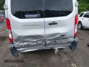 ✅ 2015 Ford Transit XL • VIN: 1FMZK1YM6FKA19837 • Lot: 42367993. Wystawiony na IAAI z przebiegiem 138 900 mil. Bezpłatny archiwum sprzedaży aukcyjnych z USA i szczegółowy raport historii pojazdu na DreamBid. Zdjęcie 6.