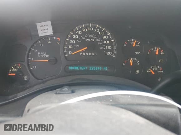 ✅ 2006 Chevrolet Silverado 2500HD LT1 • VIN: 1GCHC23D86F176983 • Лот: 44732465. Опубликован ранее на Copart с пробегом 223 649 миль. Бесплатный доступ к архиву аукционных продаж из США и подробный отчёт об истории автомобиля на DreamBid. Изображение 9.