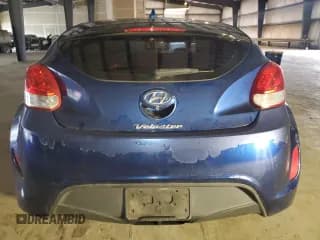 ✅ 2017 Hyundai Veloster • VIN: KMHTC6AD3HU311561 • Lot: 82177124. Wystawiony na Copart z przebiegiem 106 823 mil. Bezpłatny archiwum sprzedaży aukcyjnych z USA i szczegółowy raport historii pojazdu na DreamBid. Zdjęcie 6.