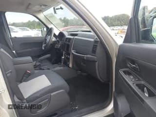 ✅ 2009 Jeep Liberty Sport • VIN: 1J8GN28K79W524265 • Lot: 43548061. Listed on IAAI with 123,863 mi. Free auction sales archive from the USA and detailed vehicle history report at DreamBid. Image 5.