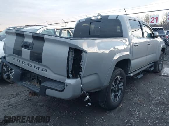 ✅ 2018 Toyota Tacoma TRD Off Road • VIN: 3TMCZ5AN8JM130245 • Лот: 43701487. Опубликован ранее на IAAI с пробегом 78 675 миль. Бесплатный доступ к архиву аукционных продаж из США и подробный отчёт об истории автомобиля на DreamBid. Изображение 4.