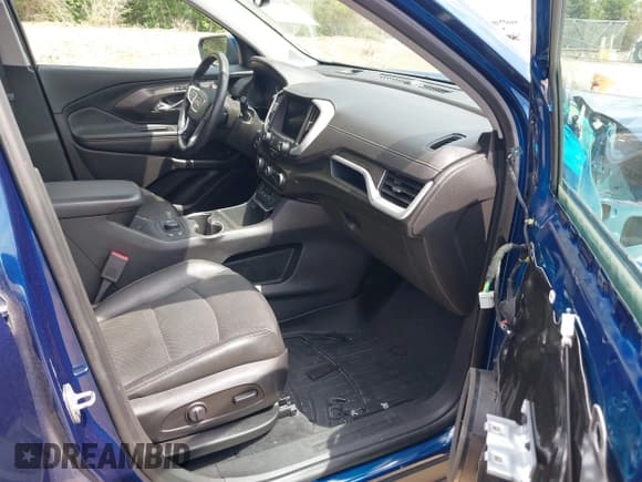 ✅ 2020 GMC Terrain SLT • VIN: 3GKALVEV5LL135015 • Lot: 42183360. Listed on IAAI with 95,549 mi. Free auction sales archive from the USA and detailed vehicle history report at DreamBid. Image 5.