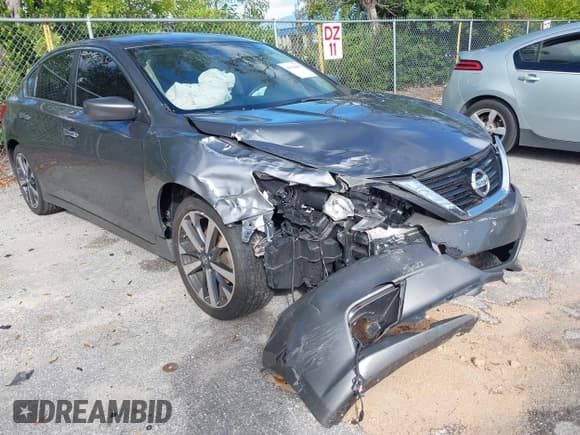 ✅ 2017 Nissan Altima SL • VIN: 1N4BL3AP3HC180457 • Lot: 43828605. Listed on IAAI with 134,831 mi. Free auction sales archive from the USA and detailed vehicle history report at DreamBid. Image 17.