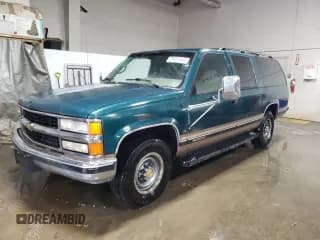 ✅ 1995 Chevrolet Suburban • VIN: 1GNGC26N0SJ357414 • Lot: 79631544. Wystawiony na Copart z przebiegiem 84 442 mil. Bezpłatny archiwum sprzedaży aukcyjnych z USA i szczegółowy raport historii pojazdu na DreamBid. Zdjęcie 1.