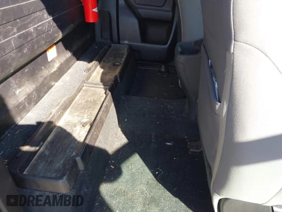 ✅ 2021 Toyota Tacoma SR • VIN: 3TYRX5GNXMT025626 • Lot: 43191213. Wystawiony na IAAI z przebiegiem 56 178 mil. Bezpłatny archiwum sprzedaży aukcyjnych z USA i szczegółowy raport historii pojazdu na DreamBid. Zdjęcie 8.