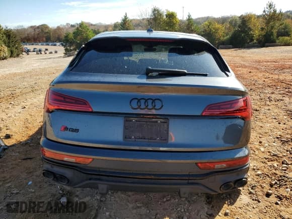 ✅ 2023 Audi SQ5 Sportback Premium Plus • VIN: WA124AFYXP2106254 • Лот: 79646994. Опубликован ранее на Copart с пробегом 22 345 миль. Бесплатный доступ к архиву аукционных продаж из США и подробный отчёт об истории автомобиля на DreamBid. Изображение 6.