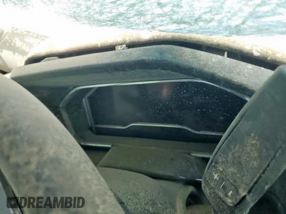 ✅ 2024 Chevrolet Silverado 2500HD • VIN: 1GB1YNE71RF224456 • Lot: 65140155. Wystawiony na Copart z przebiegiem Nie podano. Bezpłatny archiwum sprzedaży aukcyjnych z USA i szczegółowy raport historii pojazdu na DreamBid. Zdjęcie 9.