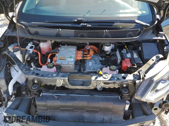 ✅ 2018 Chevrolet Bolt EV LT • VIN: 1G1FW6S0XJ4137796 • Lot: 80563314. Wystawiony na Copart z przebiegiem 31 551 mil. Bezpłatny archiwum sprzedaży aukcyjnych z USA i szczegółowy raport historii pojazdu na DreamBid. Zdjęcie 13.