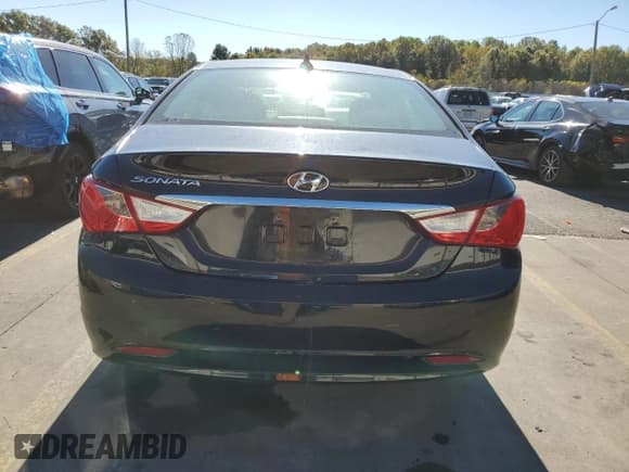 ✅ 2011 Hyundai Sonata GLS • VIN: 5NPEB4ACXBH179640 • Lot: 86637695. Listed on Copart with 137,496 mi. Free auction sales archive from the USA and detailed vehicle history report at DreamBid. Image 6.
