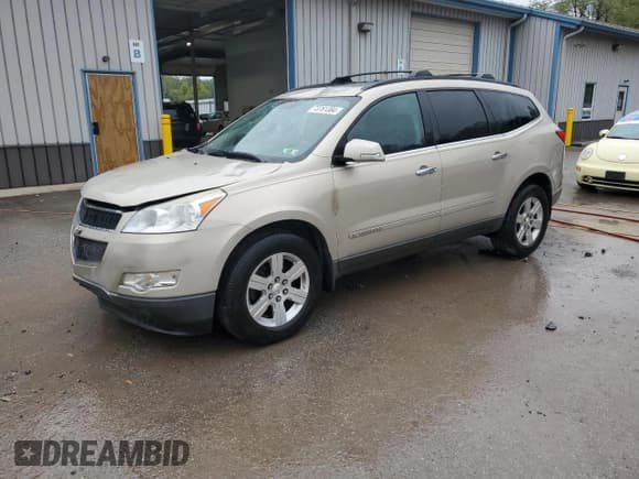 ✅ 2009 Chevrolet Traverse 2LT • VIN: 1GNER23D69S165680 • Lot: 73761384. Wystawiony na Copart z przebiegiem 136 703 mil. Bezpłatny archiwum sprzedaży aukcyjnych z USA i szczegółowy raport historii pojazdu na DreamBid. Zdjęcie 1.