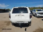 ✅ 2019 Toyota 4Runner SR5 Premium • VIN: JTEBU5JR5K5638057 • Lot: 43451412. Wystawiony na IAAI z przebiegiem 102 658 mil. Bezpłatny archiwum sprzedaży aukcyjnych z USA i szczegółowy raport historii pojazdu na DreamBid. Zdjęcie 16.